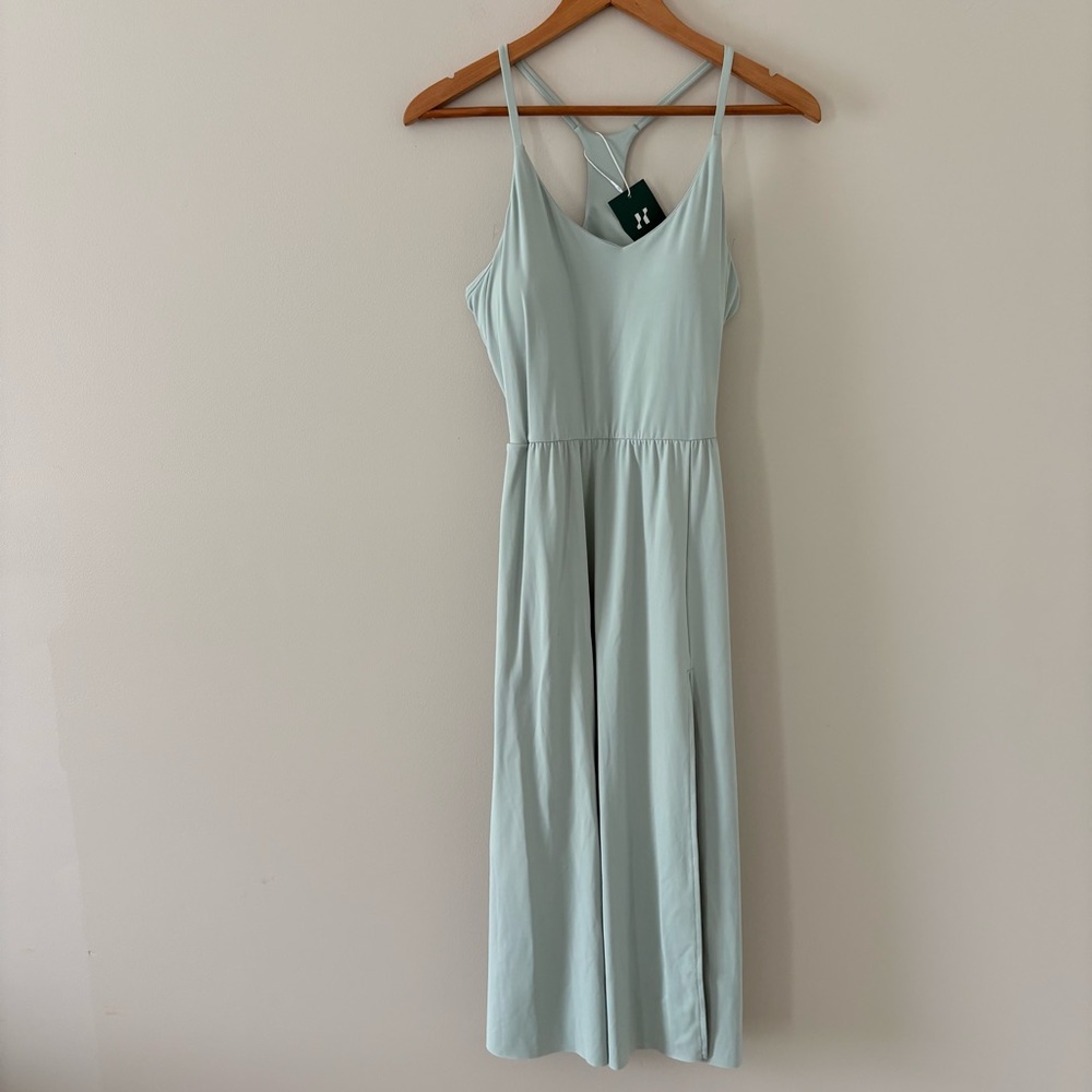 Halara SoftlyZero Airy Racerback Dress Cool
Touch Slip Pockets Sage Size L - Picture 11 of 12